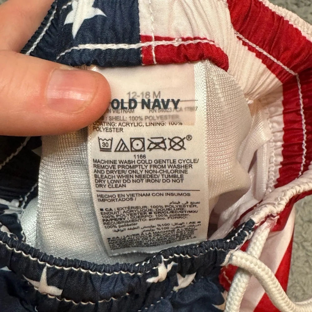 🌼4/$25🌼 Baby 12-18 month Old Navy Red and White Patriotic Swim Trunks